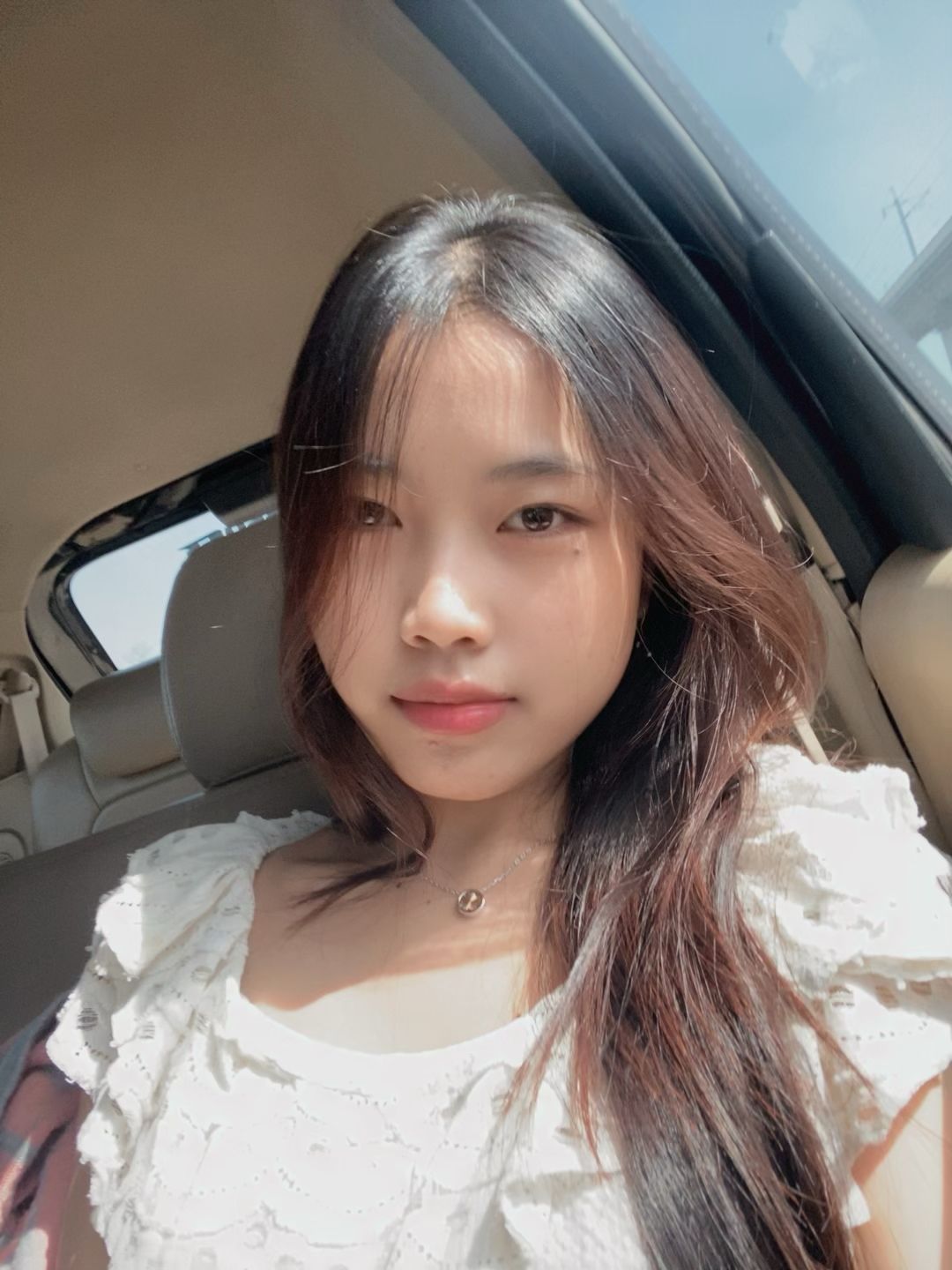 v